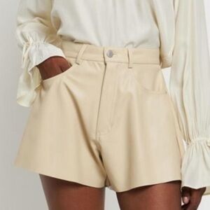 WeWoreWhat Faux Leather Cream Shorts Size 30